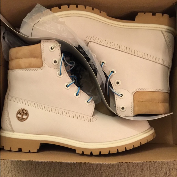 Limited release women’s Cookies & Milk Timberlands size 10. New never worn - Picture 3 of 3
